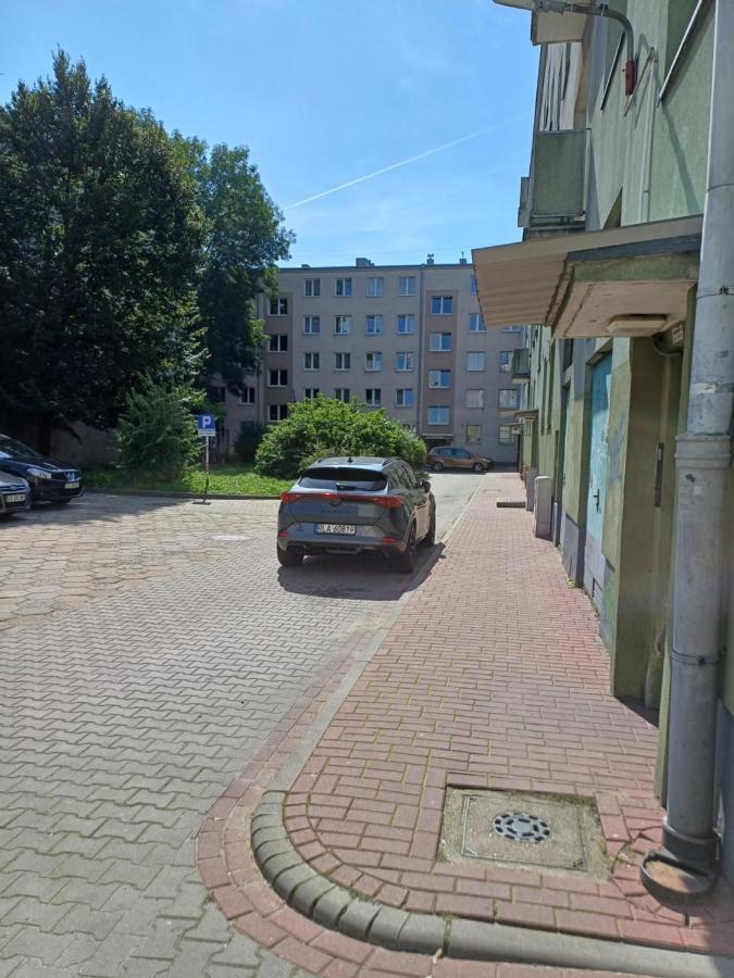 Ommpbooking Wspolna Lazienka Częstochowa Exterior foto
